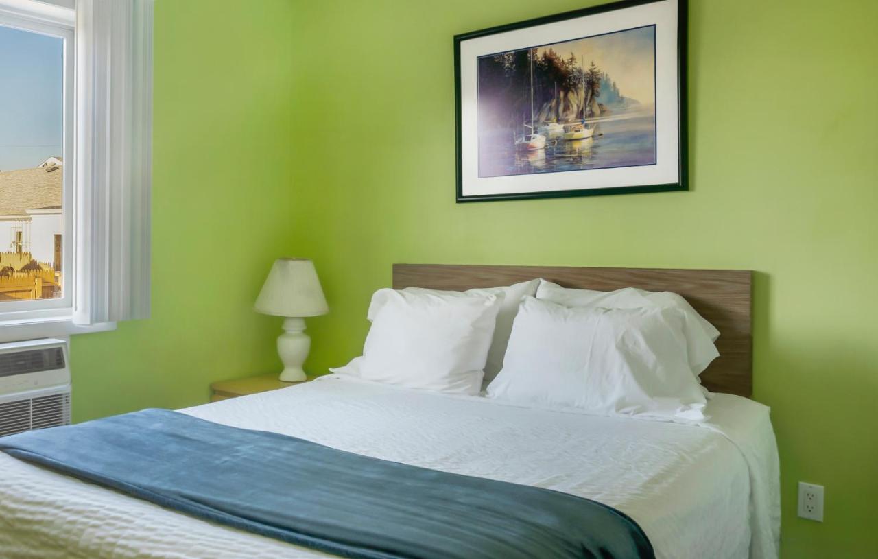 Montauk Oceanside Suites Exterior photo